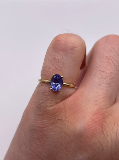 9ct gold tanzanite ring