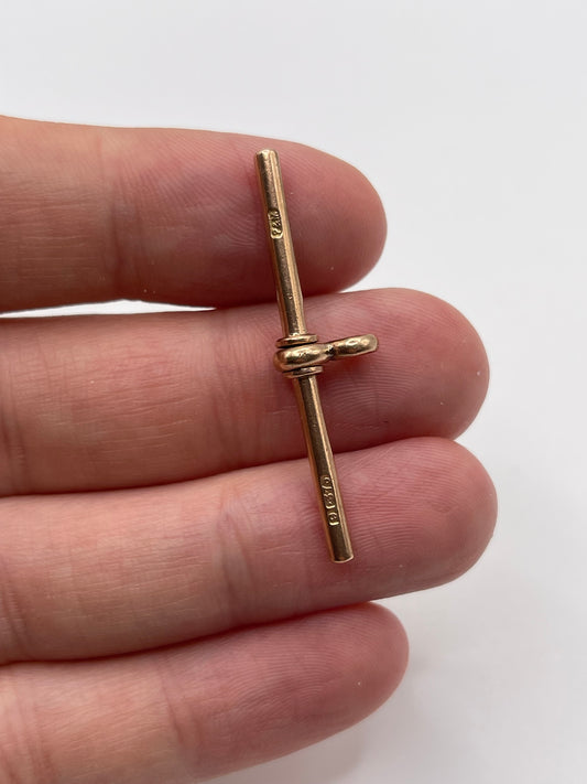 9ct rose gold T bar pendant