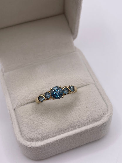 9ct gold blue topaz ring
