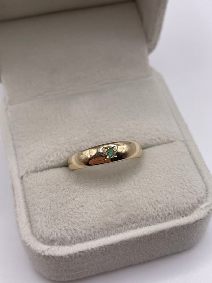 9ct gold emerald gypsy ring