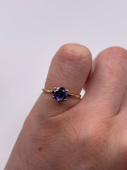 9ct gold iolite and diamond ring
