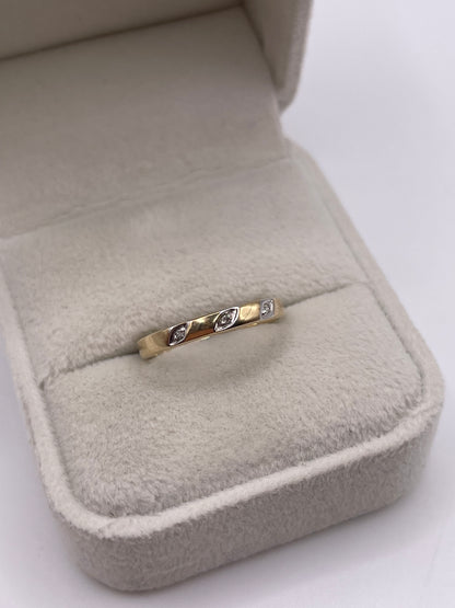 9ct gold diamond ring