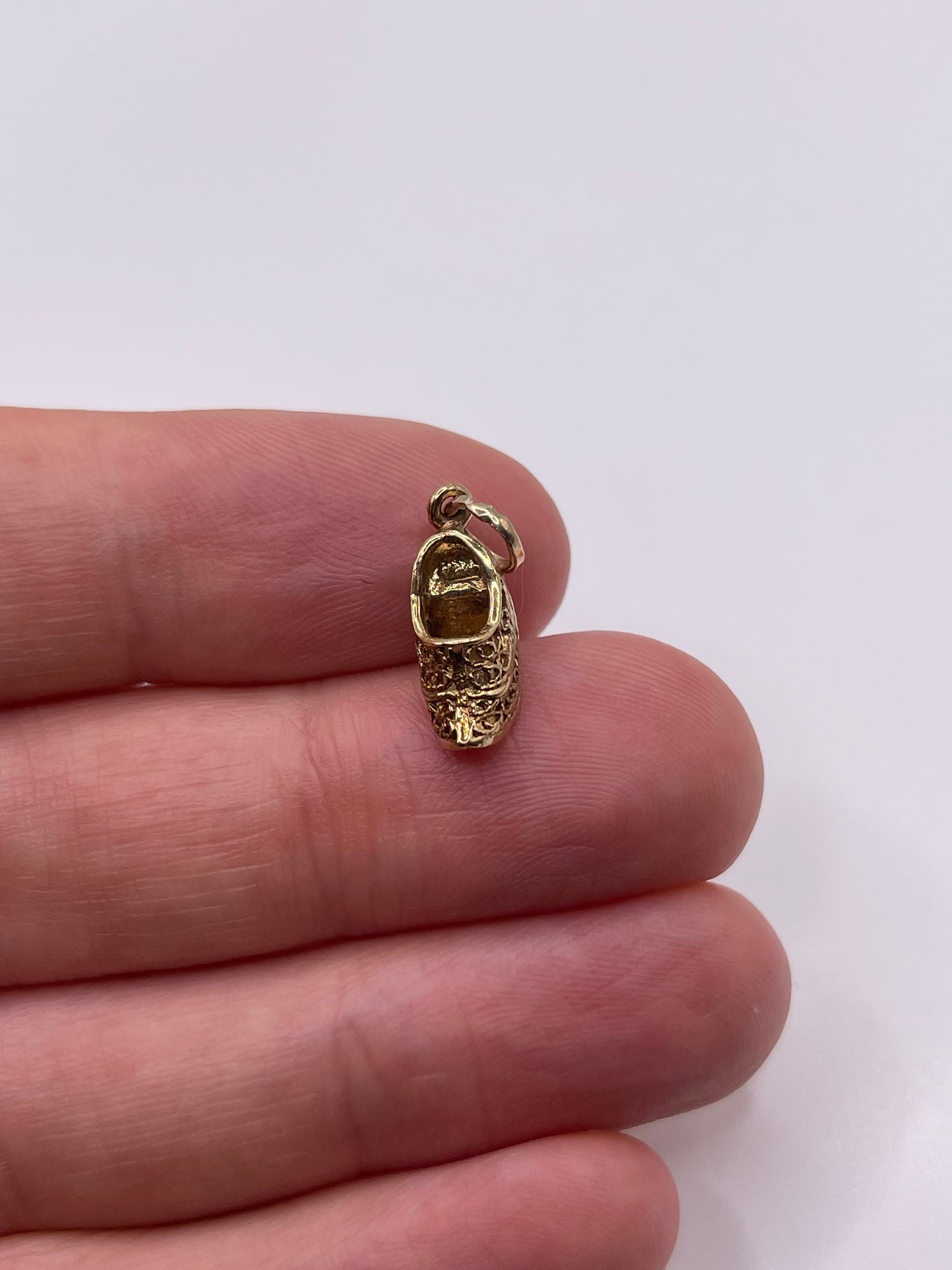 9ct gold shoe charm