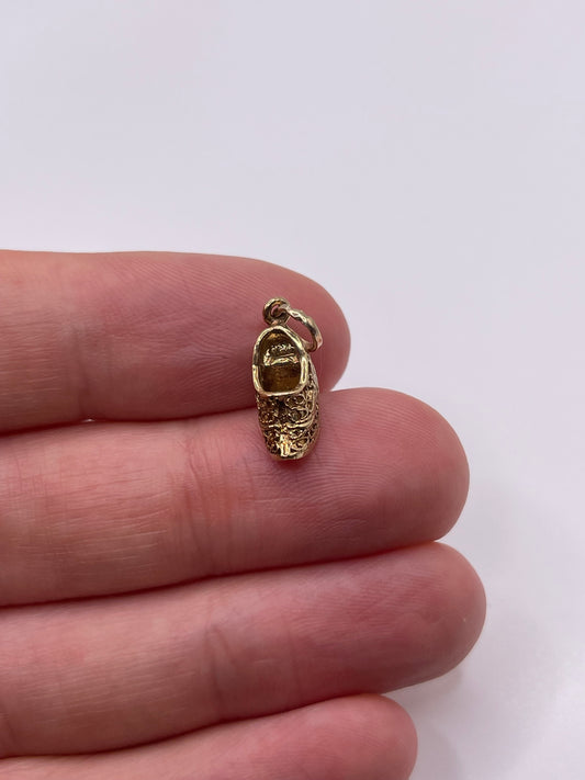 9ct gold shoe charm
