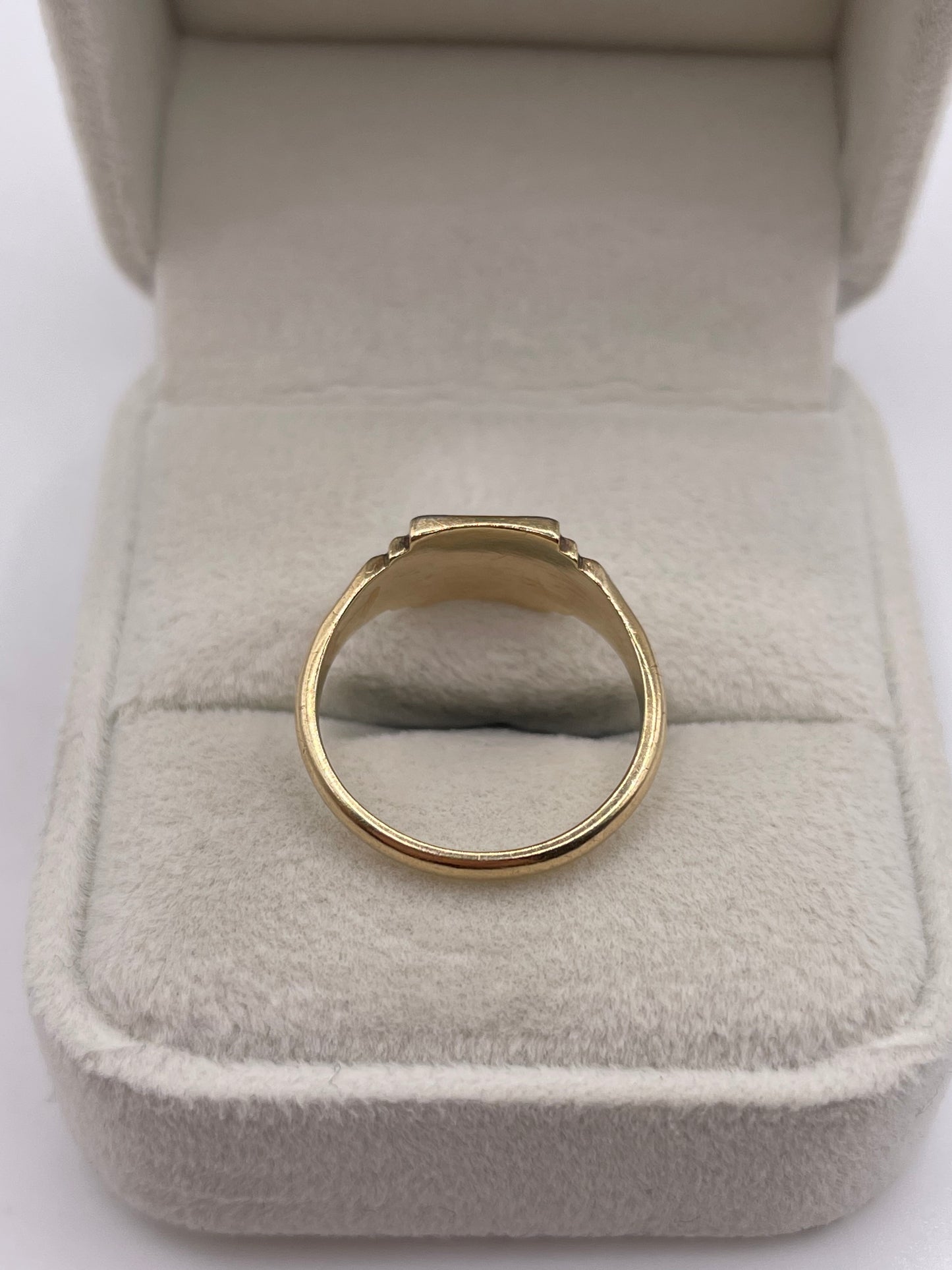9ct gold signet ring