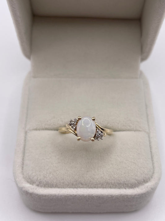 9ct gold opal and diamond ring