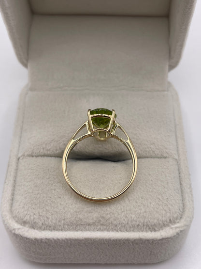 9ct gold peridot ring