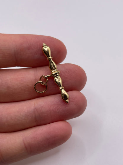 9ct gold cz t bar pendant