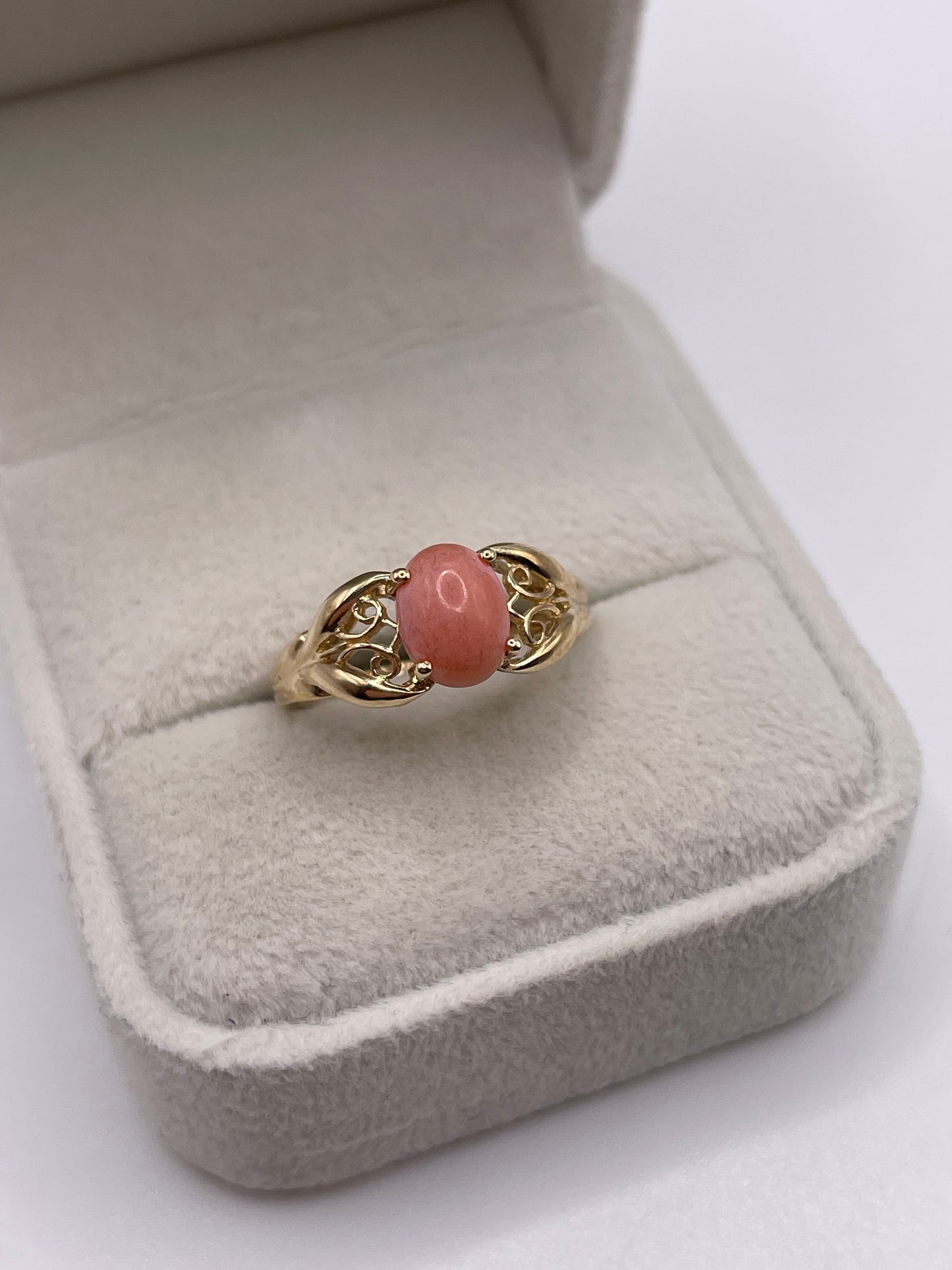 9ct gold coral ring