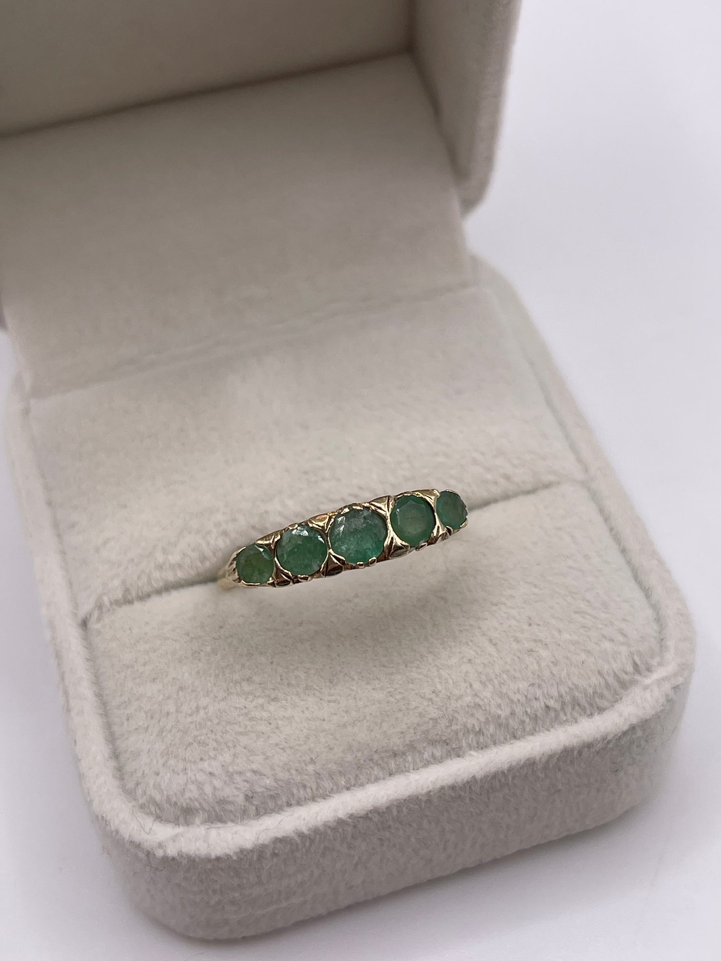 9ct gold emerald ring