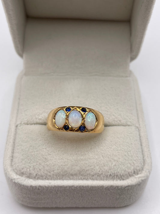 14ct gold opal and sapphire ring