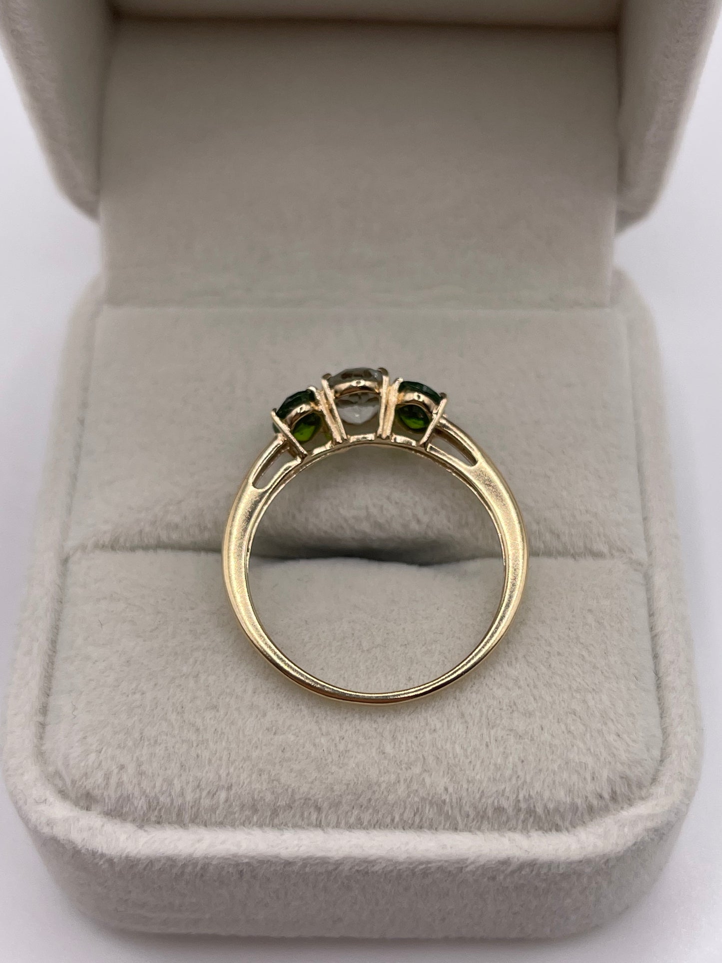 9ct gold aquamarine and diopside ring