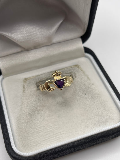9ct gold amethyst claddagh ring