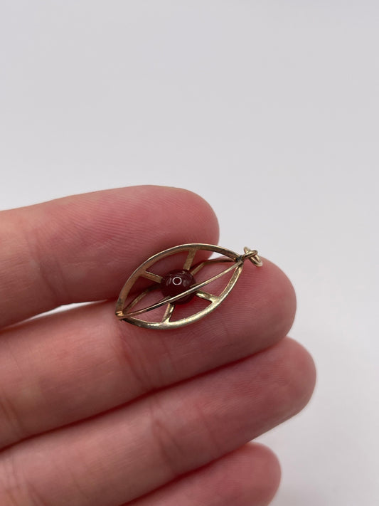 9ct gold carnelian pendant