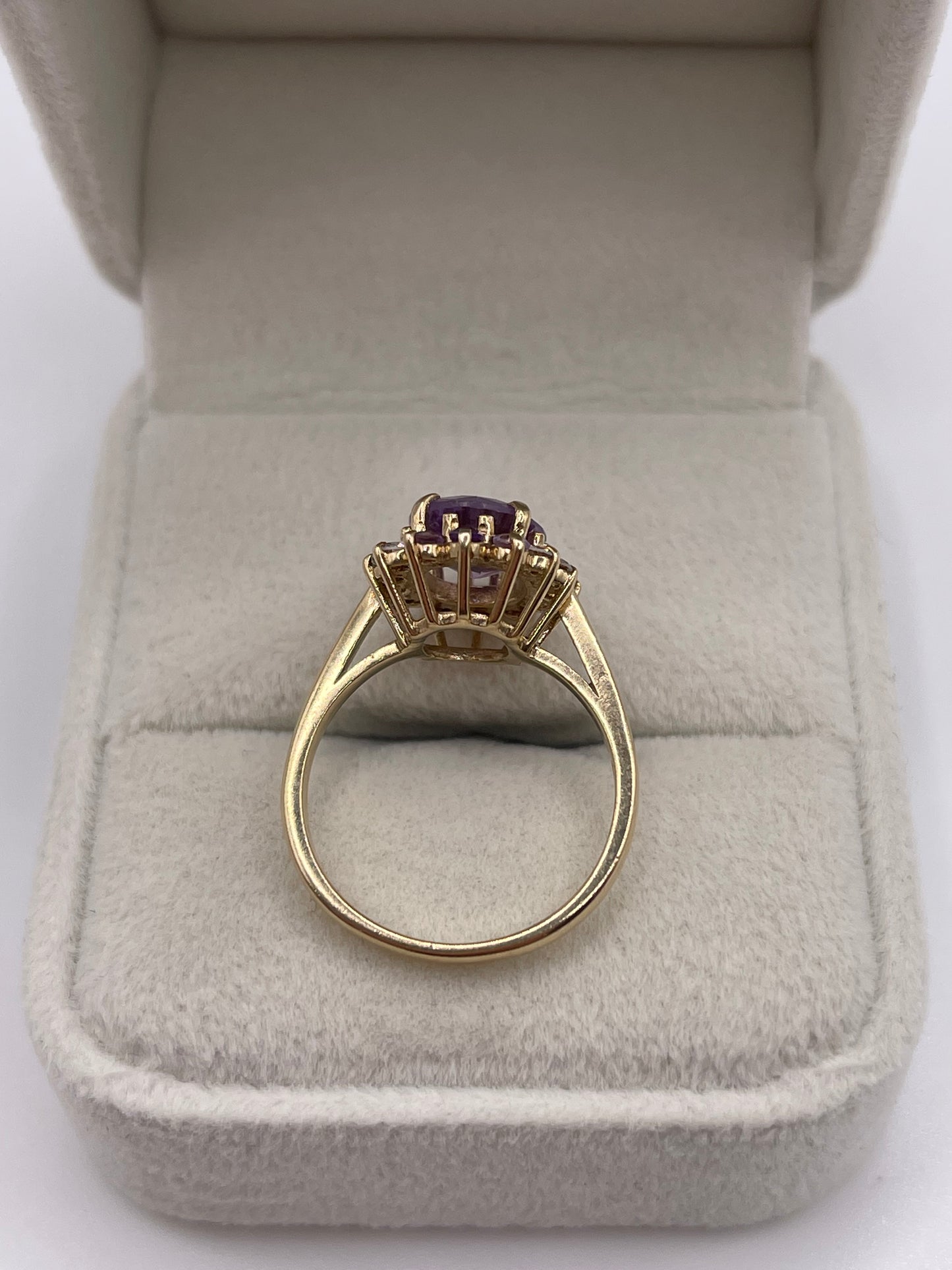 9ct gold amethyst and zircon ring