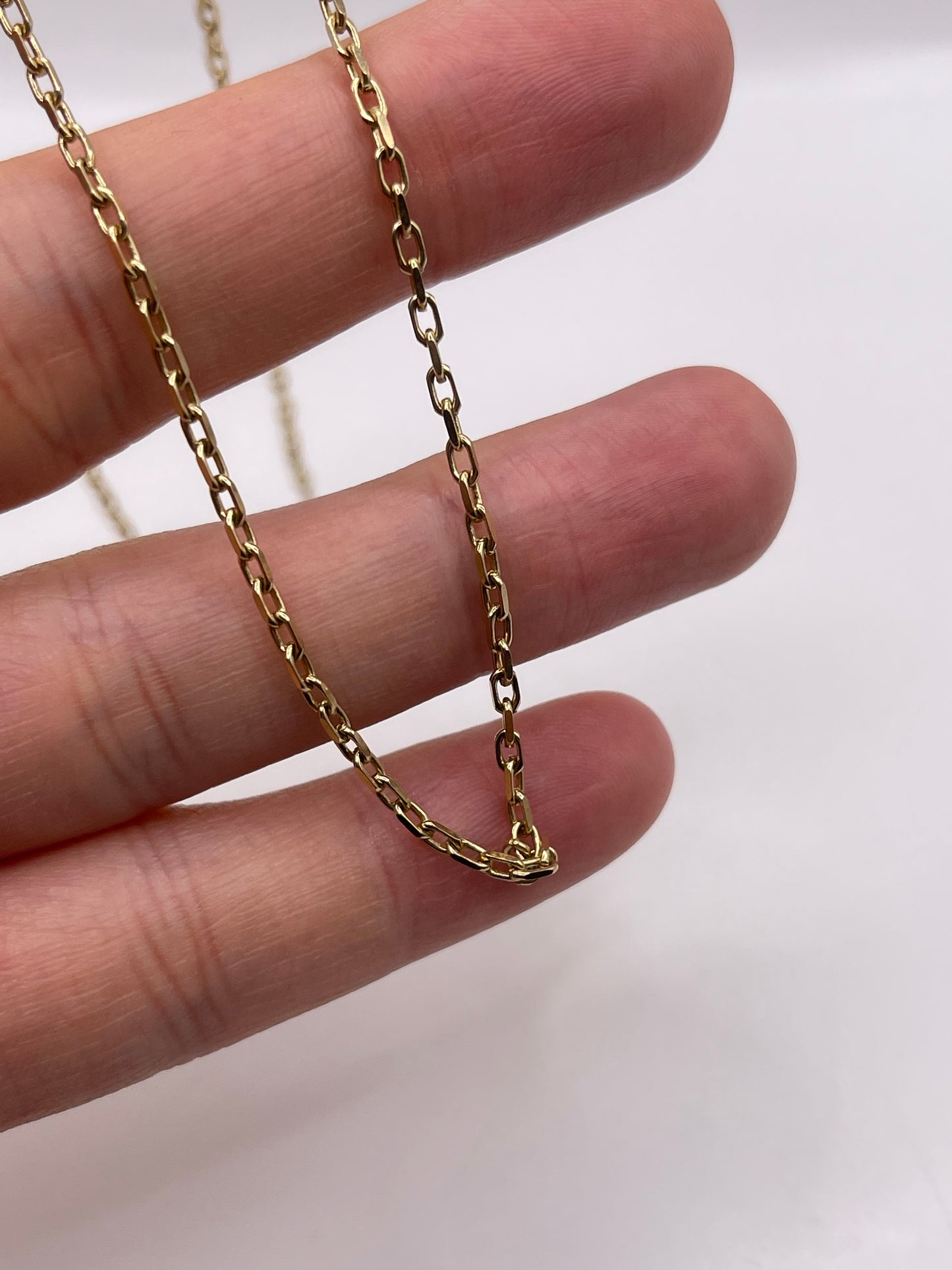 9ct gold chain 437