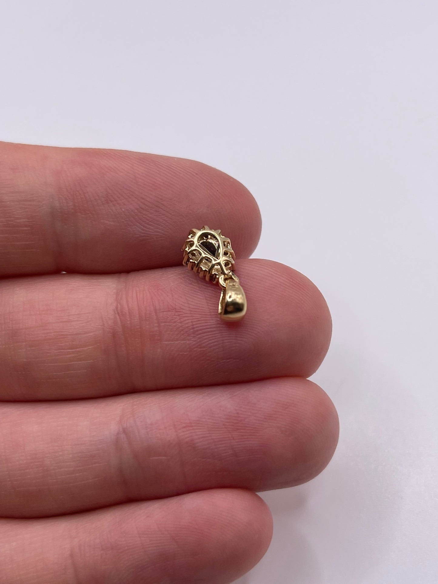 9ct gold sapphire and diamond pendant