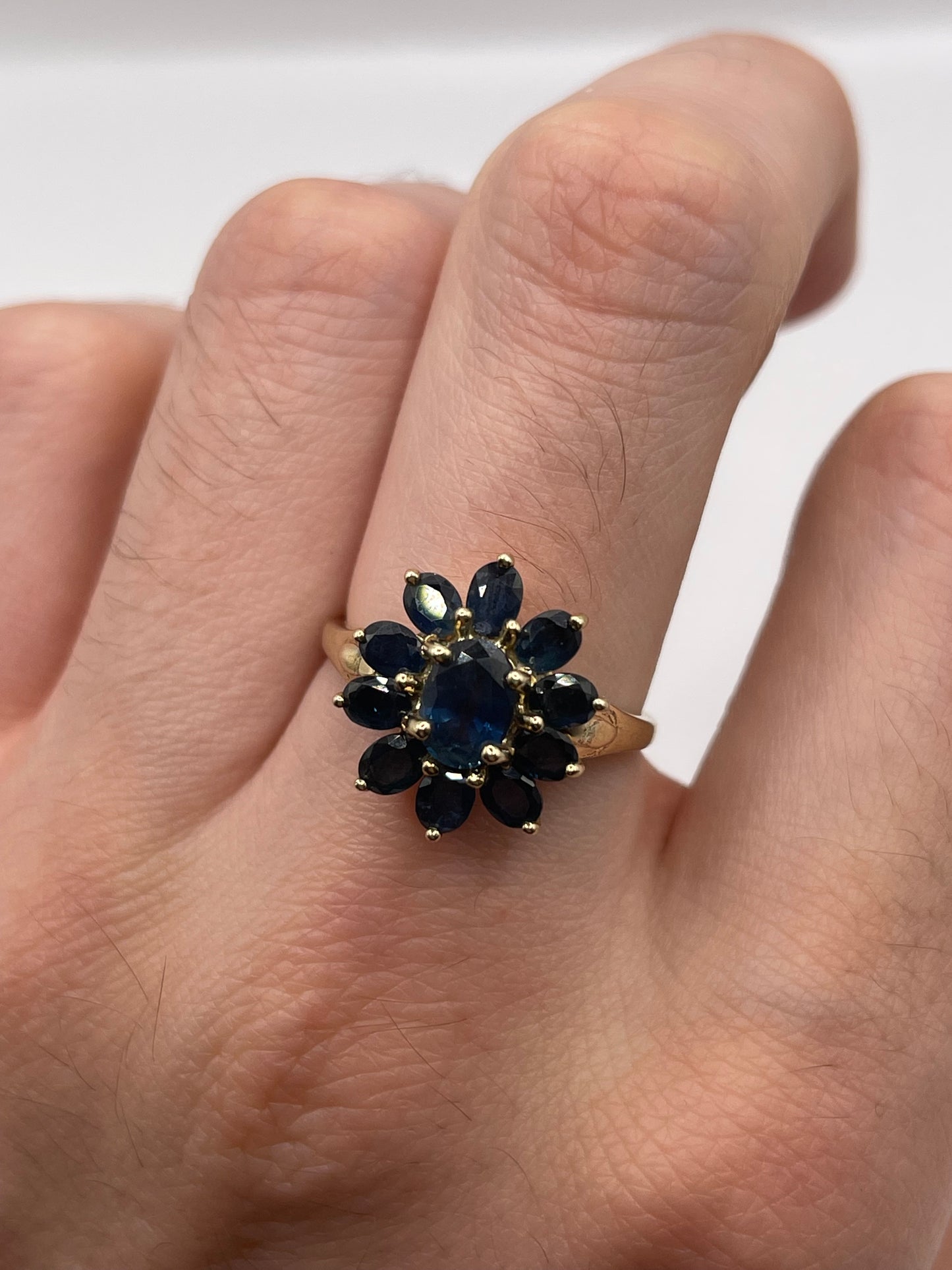 9ct gold sapphire cluster ring
