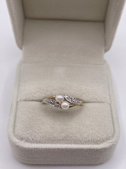 9ct gold pearl and diamond ring