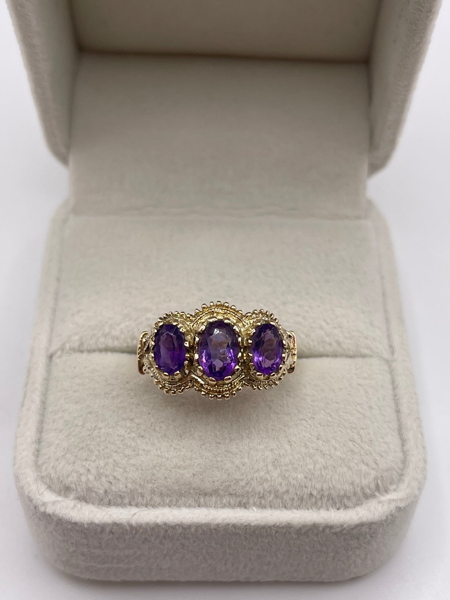 9ct gold amethyst ring