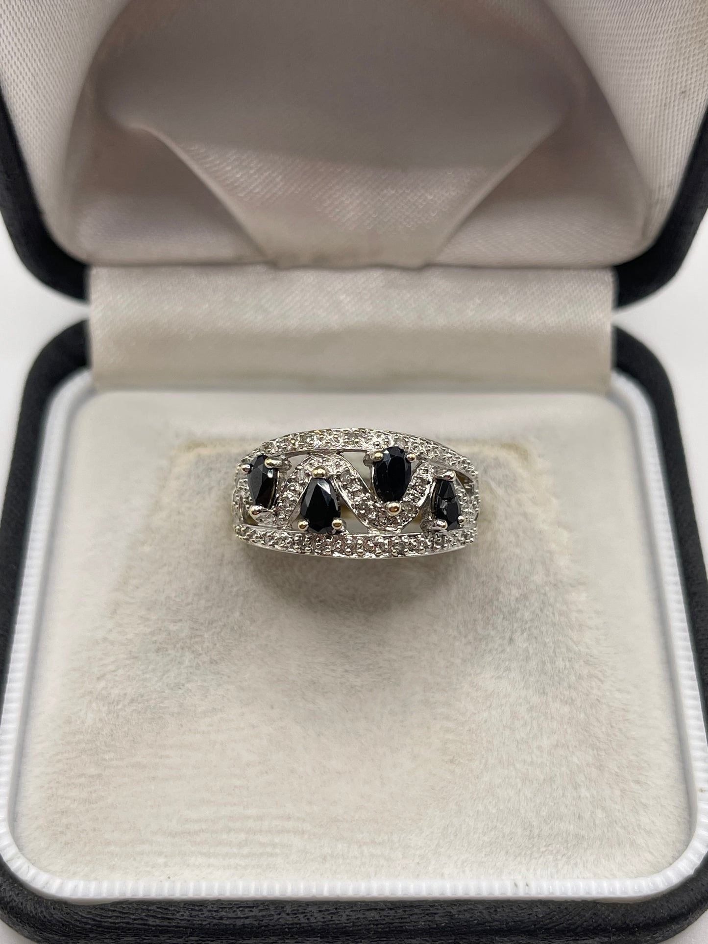 9ct gold sapphire and diamond ring