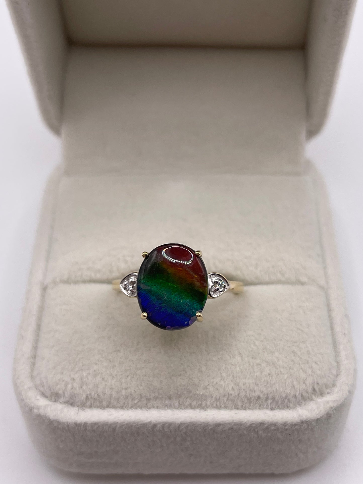 9ct gold Ammolite and zircon ring