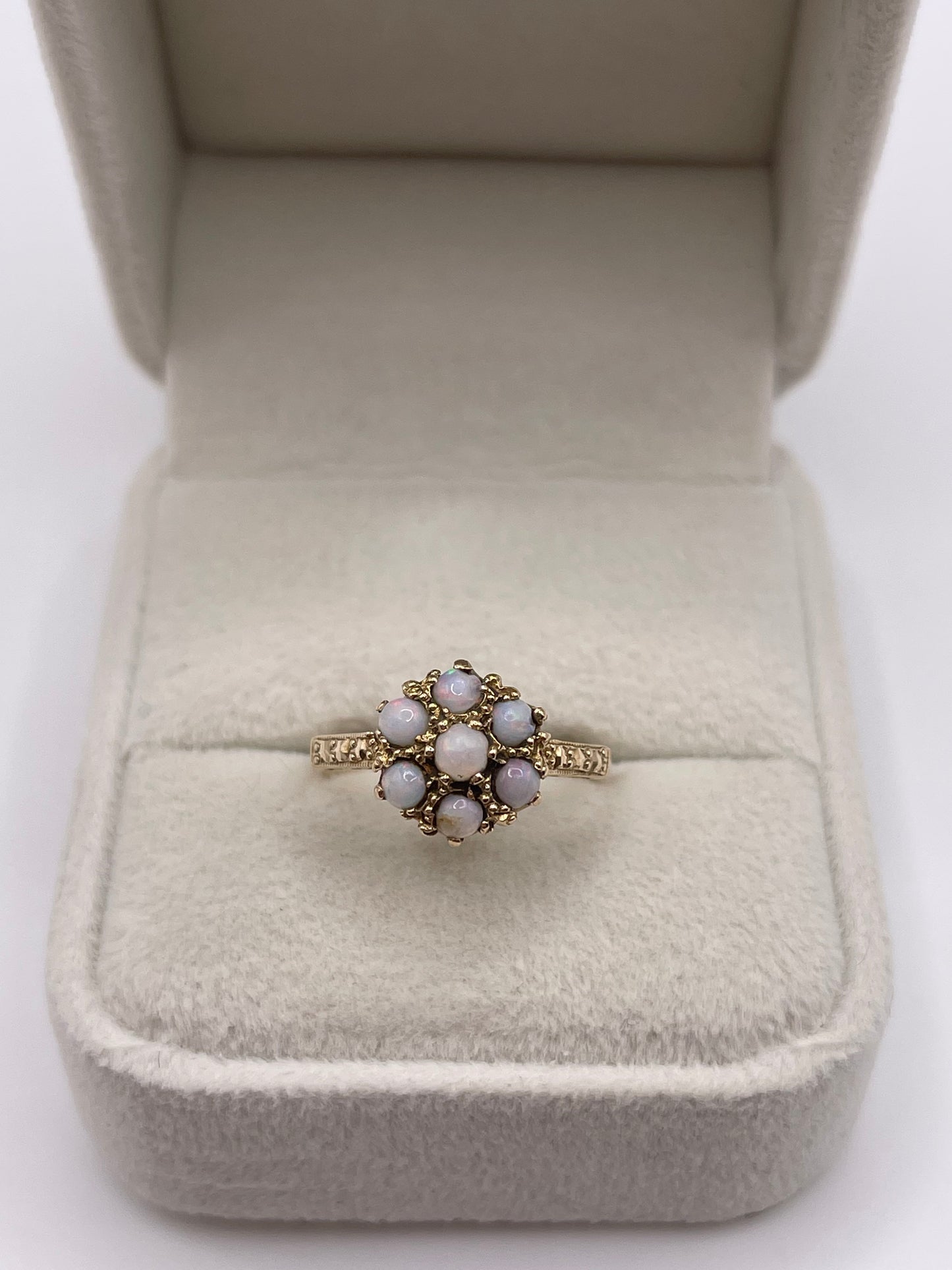9ct gold opal cluster ring