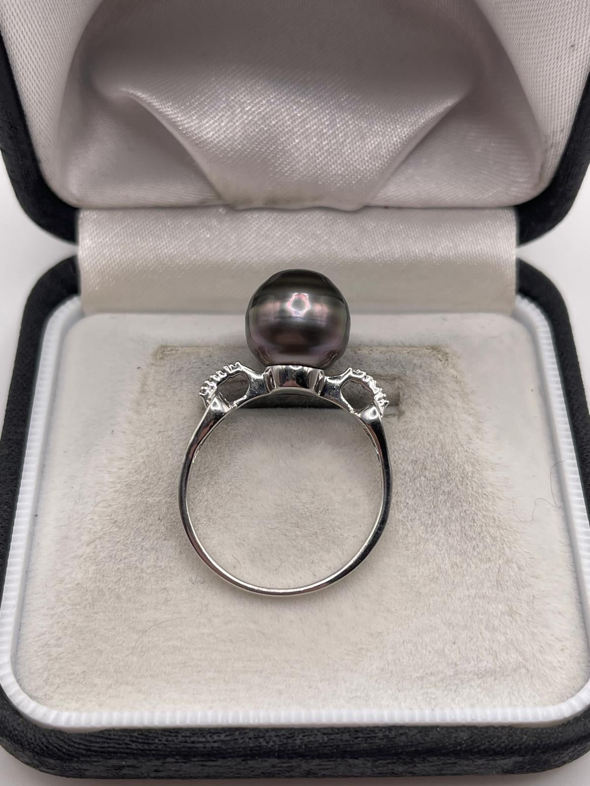 9ct white gold pearl and diamond ring