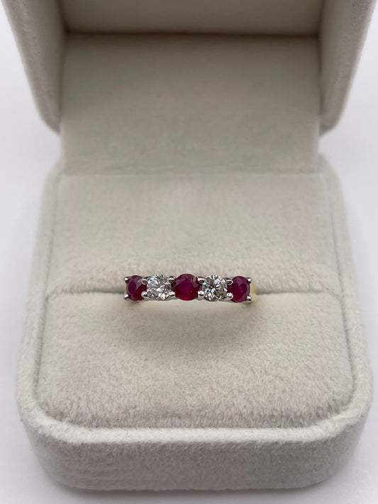 18ct gold ruby and diamond ring