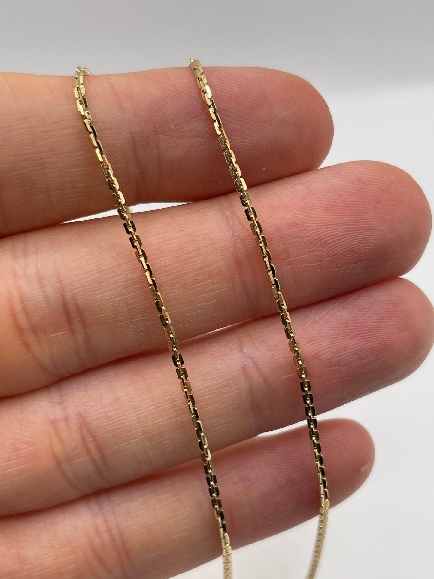 9ct gold chain 337