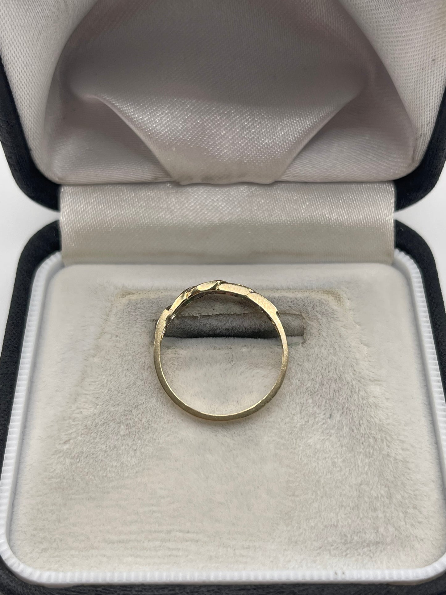 9ct gold emerald and cz ring