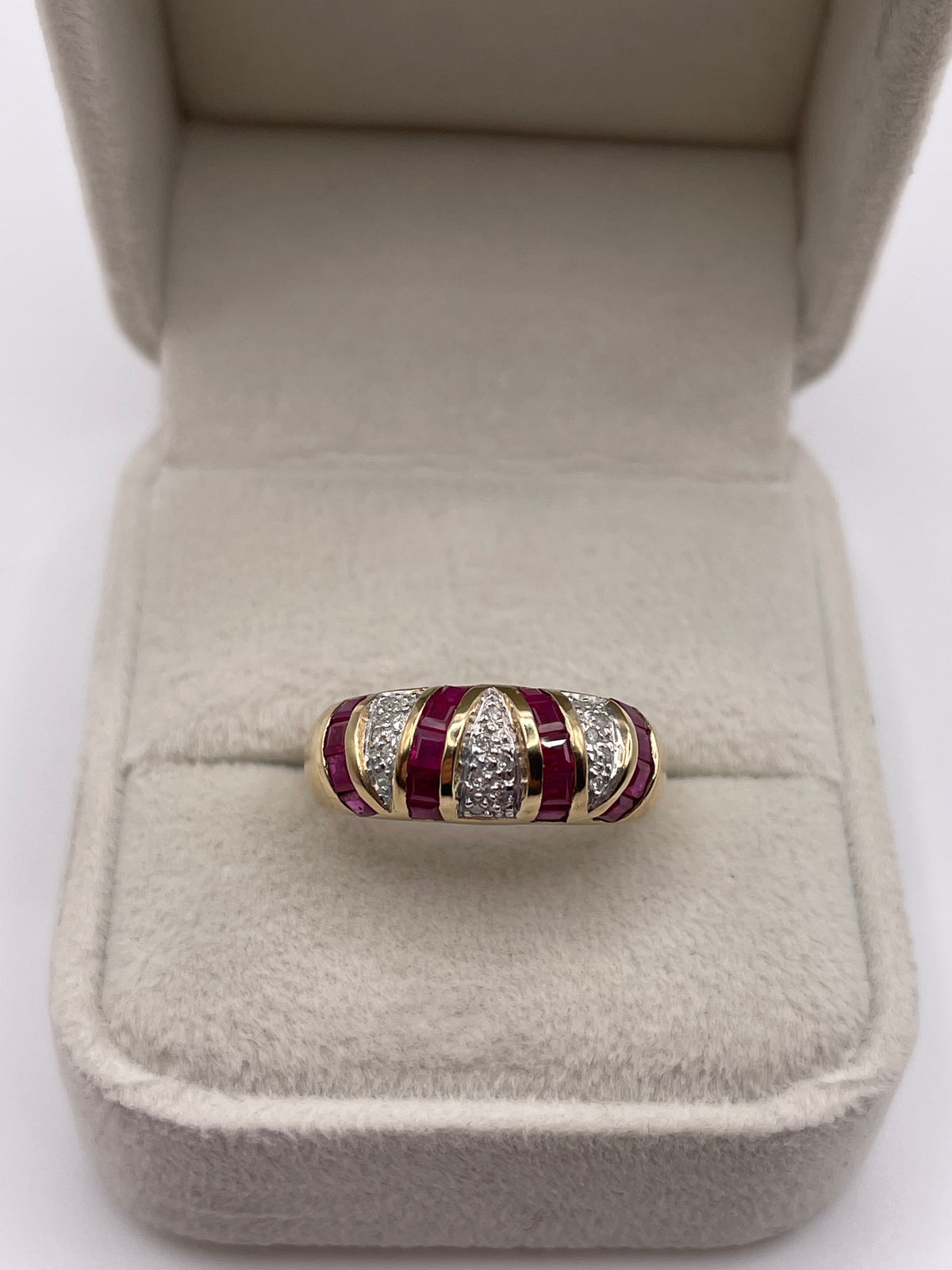 9ct gold ruby and diamond ring