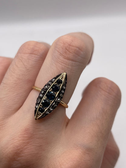 Antique 18ct gold sapphire and diamond ring