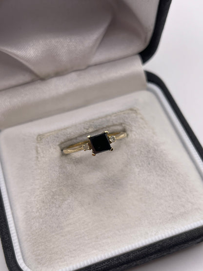 9ct gold diamond ring