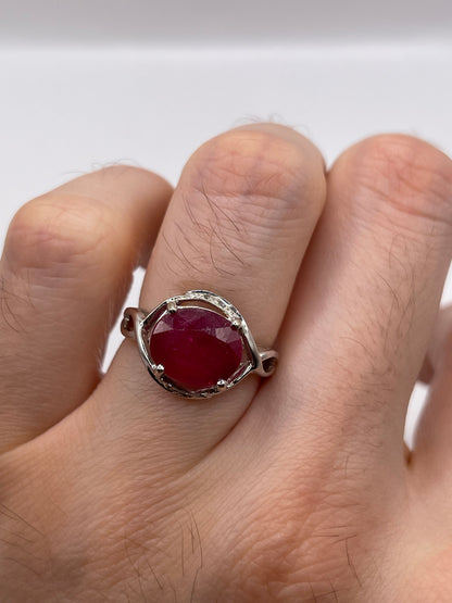 9ct white gold ruby and diamond ring