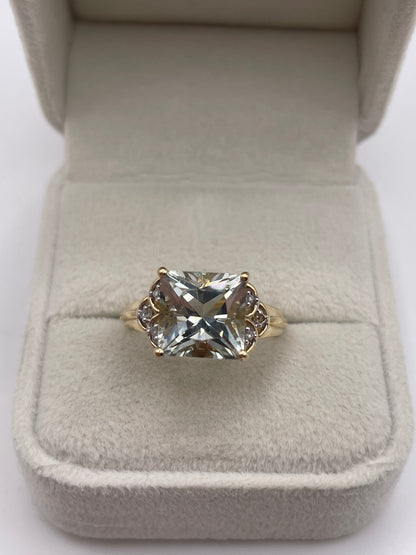 9ct gold green amethyst and diamond ring