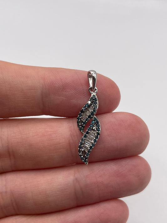 9ct white gold diamond pendant