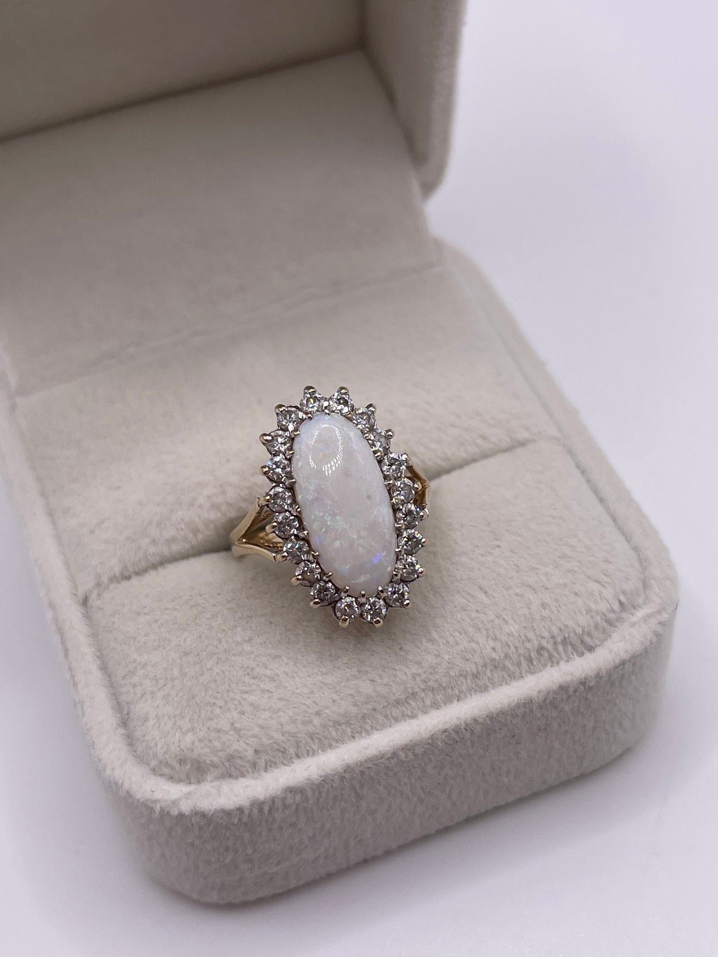 9ct gold opal and cz ring