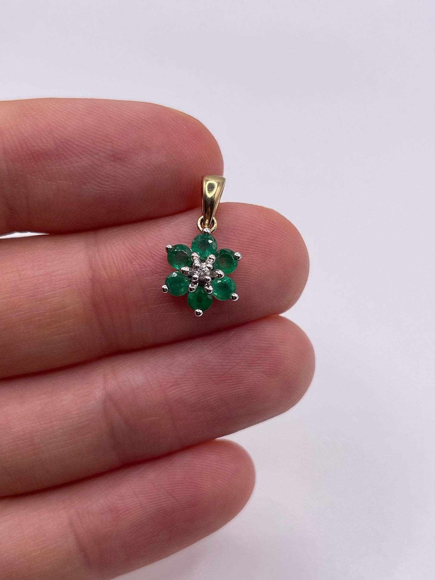 9ct gold emerald and diamond pendant