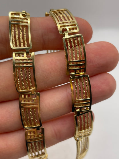 9ct gold necklace