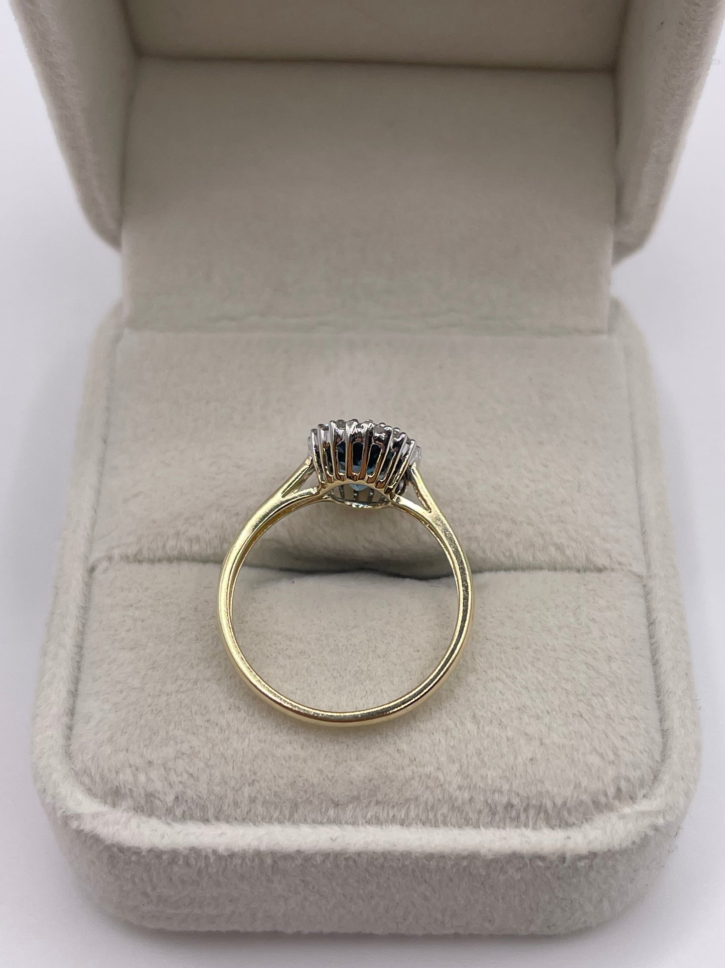 9ct gold topaz and diamond ring