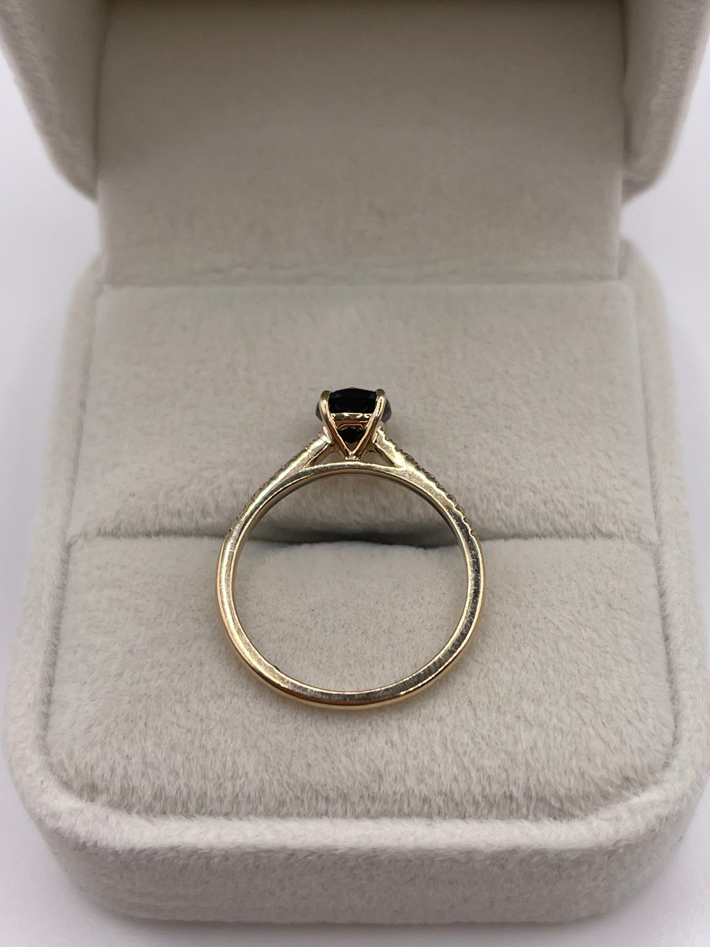 9ct gold sapphire and diamond ring