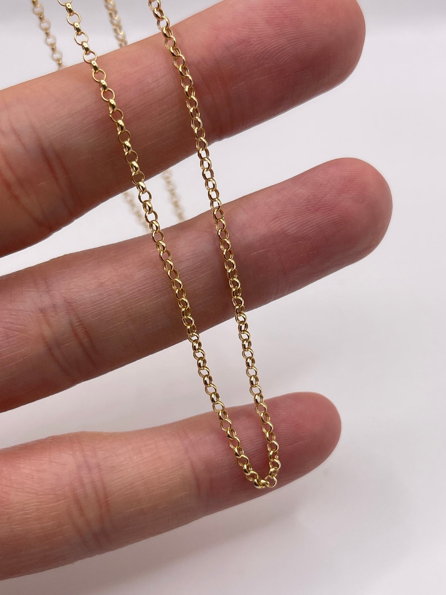 9ct gold chain P