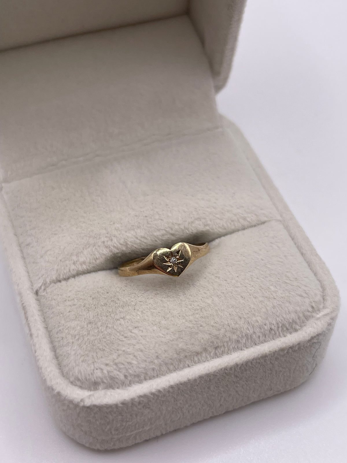 9ct gold diamond heart ring