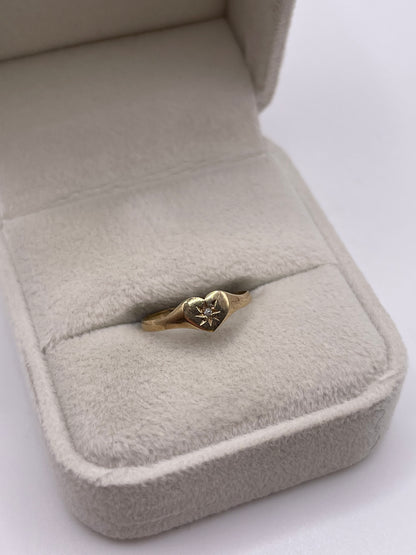 9ct gold diamond heart ring
