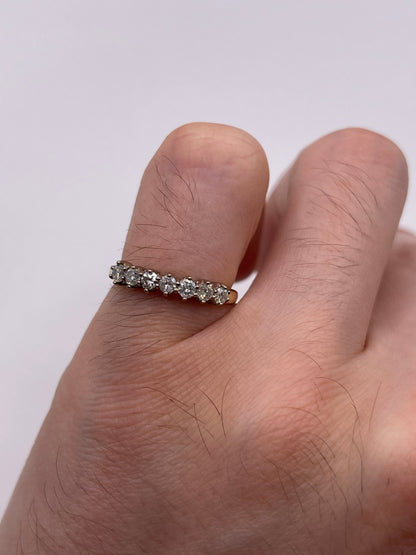 18ct gold 33 point diamond ring