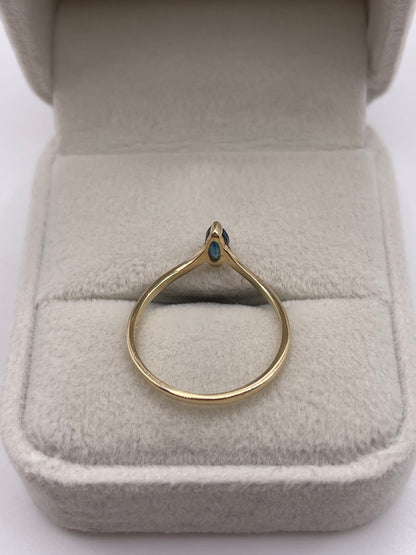 9ct gold topaz wishbone ring