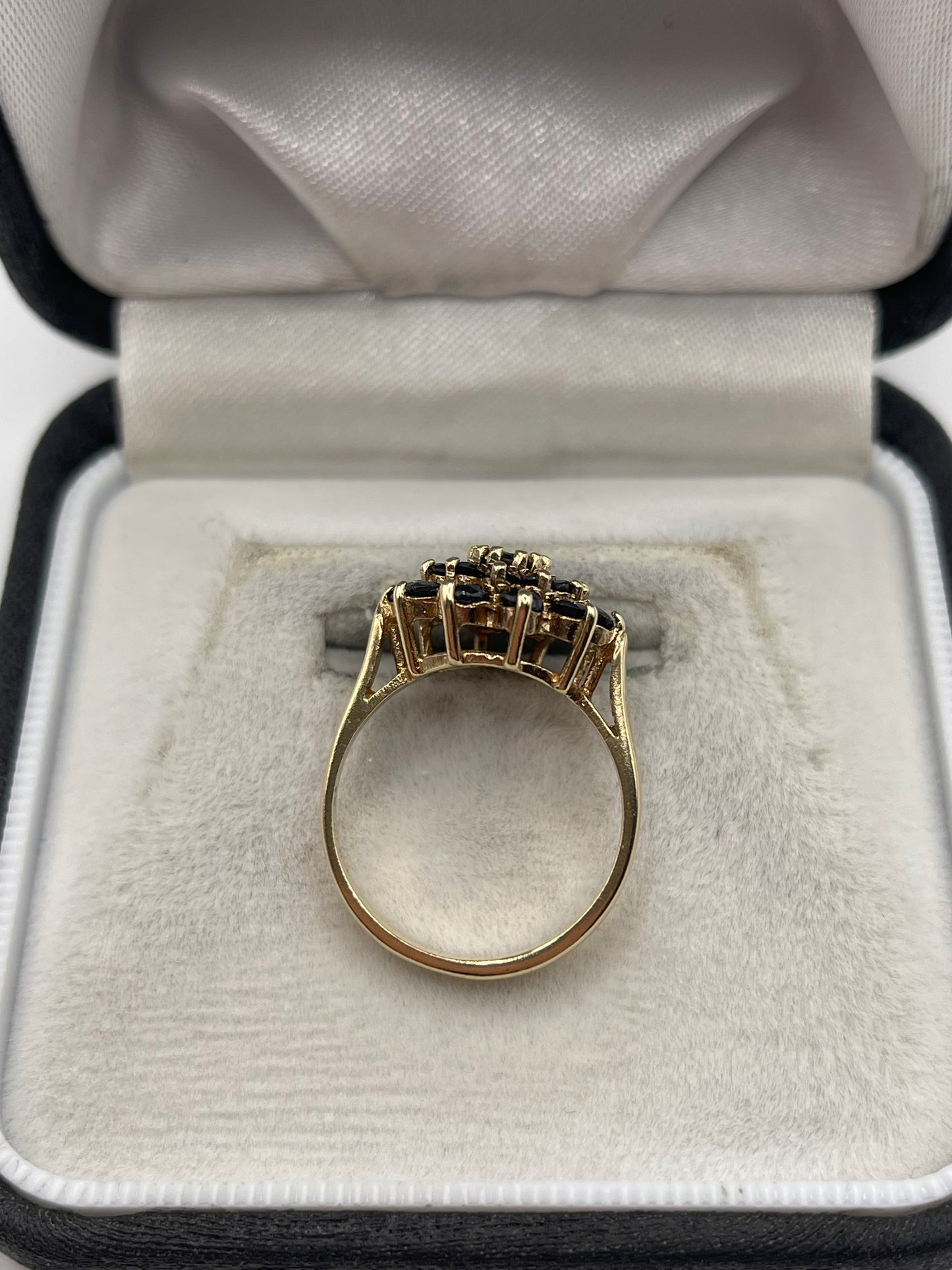 9ct gold sapphire cluster ring