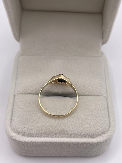 9ct gold onyx heart ring
