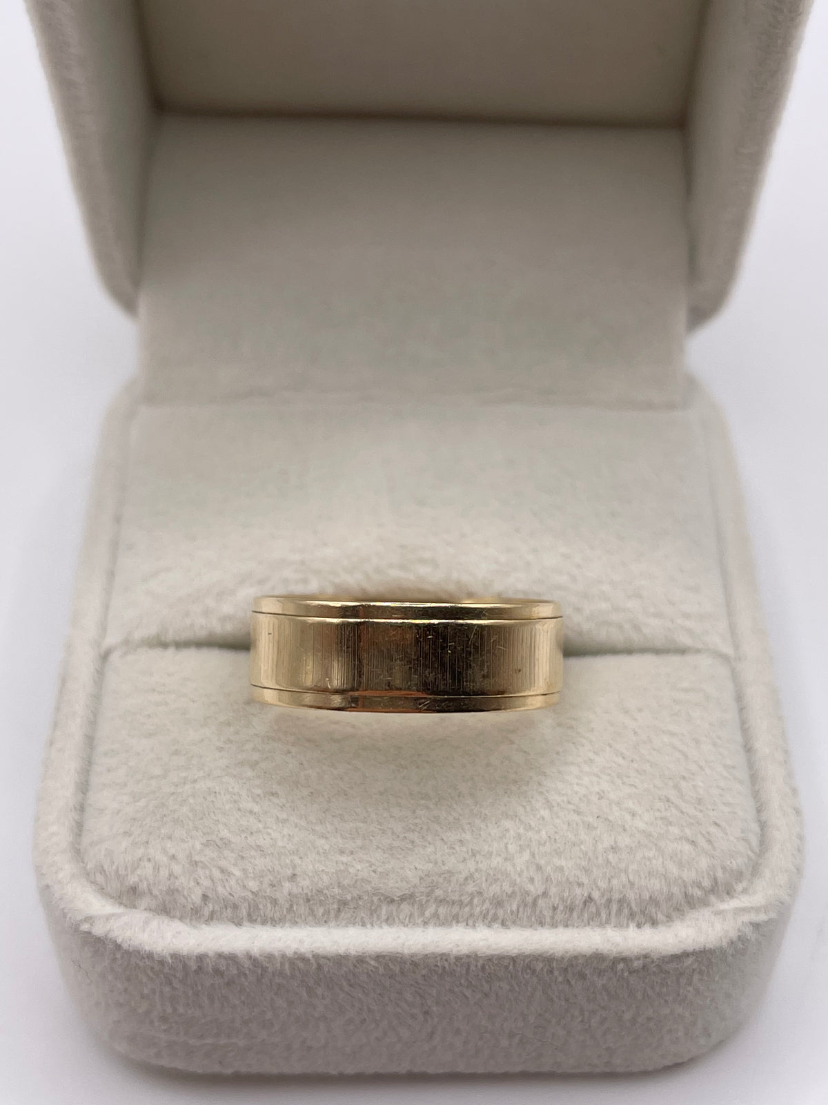 9ct gold band